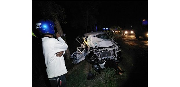 Avanza Tabrak Truk di Jalur Caruban-Ngawi, Dua Orang Tewas Avanza Tabrak Truk di Jalur Caruban-Ngawi, Dua Orang Tewas