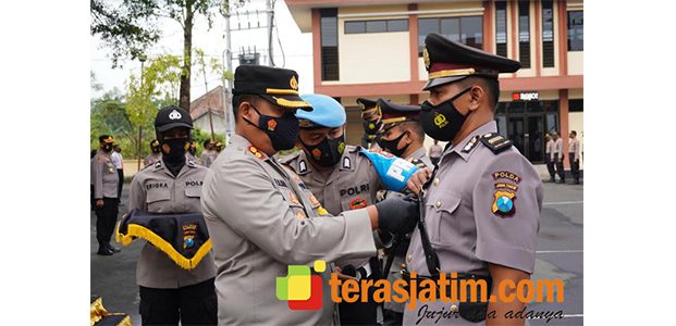 Kapolres Bojonegoro Pimpin Sertijab 4 Kapolsek Kapolres Bojonegoro Pimpin Sertijab 4 Kapolsek