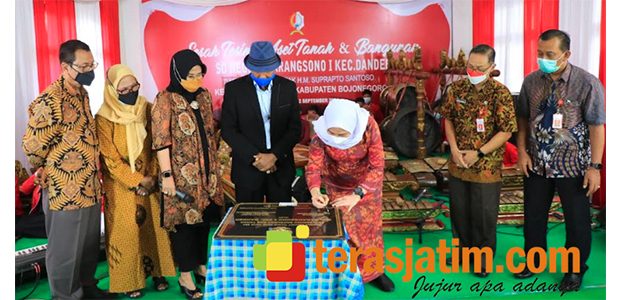 Terima Asset Prbadi Warga untuk Pemkab Senilai Rp10 M, Bupati Bojonegoro Janjikan Peningkatan Pendidikan Terima Asset Prbadi Warga untuk Pemkab Senilai Rp10 M, Bupati Bojonegoro Janjikan Peningkatan Pendidikan