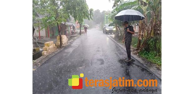 Baru Selesai Digarap, Wabup Bojonegoro Temukan Jalan BKD di Bakulan Temayang Rusak