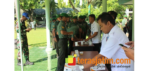 BNN Kediri Gelar Tes Urine dan Sosialisasi di Kodim Kediri BNN Kediri Gelar Tes Urine dan Sosialisasi di Kodim Kediri