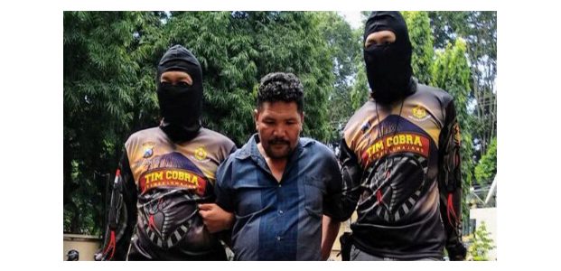 Bacok Tetangganya, Oknum Ketua RW di Sumberwuluh Lumajang Jadi Pesakitan Polisi Bacok Tetangganya, Oknum Ketua RW di Sumberwuluh Lumajang Jadi Pesakitan Polisi