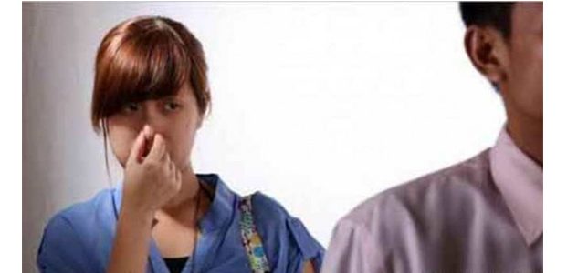 Hasil Survey: 9 dari 10 Orang Sungkan Menegur Orang Lain yang Badannya Bau Hasil Survey: 9 dari 10 Orang Sungkan Menegur Orang Lain yang Badannya Bau