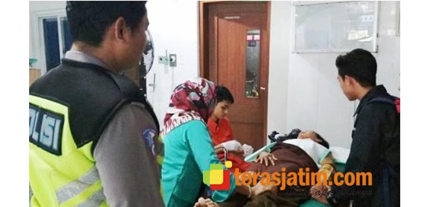 Ban Kempes Mendadak, Xenia Hantam Pengendara Motor Ban Kempes Mendadak, Xenia Hantam Pengendara Motor