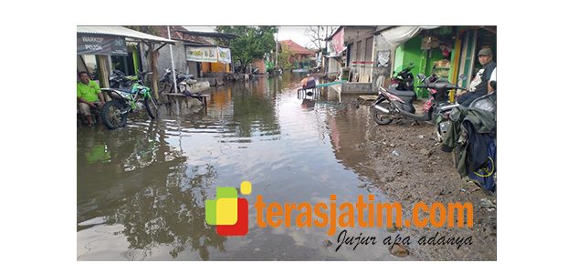 Banjir Yang Menggenangi 2 Desa di Tanggulangin Sidoarjo Berangsur Surut Banjir Yang Menggenangi 2 Desa di Tanggulangin Sidoarjo Berangsur Surut