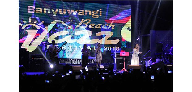 Polisi Didesak Segera Ungkap Kasus Pemalsuan Tiket Banyuwangi Beach Jazz Festival Polisi Didesak Segera Ungkap Kasus Pemalsuan Tiket Banyuwangi Beach Jazz Festival