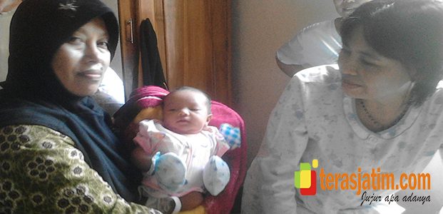 Bayi Perempuan Ditemukan Di Mushola Bayi Perempuan Ditemukan Di Mushola