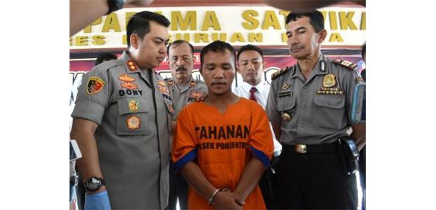 Bejat, Pria Ini Jual Istrinya Untuk Layani Nafsu 4 Orang Temannya Bejat, Pria Ini Jual Istrinya Untuk Layani Nafsu 4 Orang Temannya