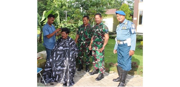 Berambut Panjang, Anggota Lanal Batuporon Dicukur Berambut Panjang, Anggota Lanal Batuporon Dicukur
