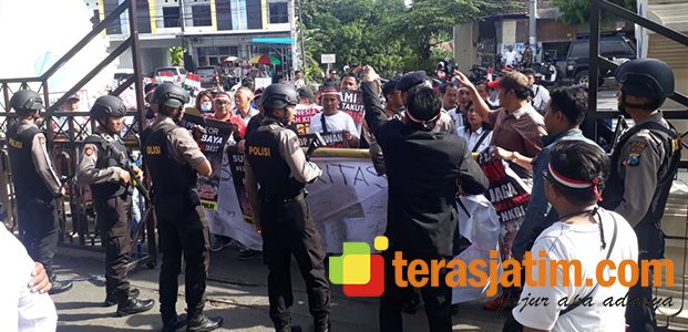 Berbagai Ormas di Banyuwangi Nyatakan Tolak Jenazah Teroris Berbagai Ormas di Banyuwangi Nyatakan Tolak Jenazah Teroris