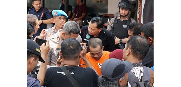 Butuh Tambahan Penghasilan, Seorang Modin di Blitar Nyambi Jualan Pil Koplo Butuh Tambahan Penghasilan, Seorang Modin di Blitar Nyambi Jualan Pil Koplo