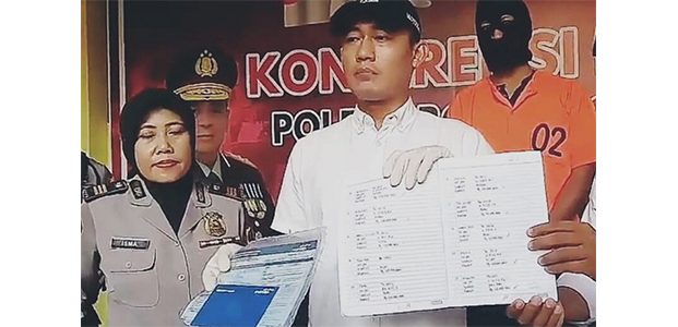 Berdalih Pendirian Show Room Mobil, Pria asal Kedungadem Bojonegoro ini Tipu Koleganya Hingga Rp2 Miliar Berdalih Pendirian Show Room Mobil, Pria asal Kedungadem Bojonegoro ini Tipu Koleganya Hingga Rp2 Miliar