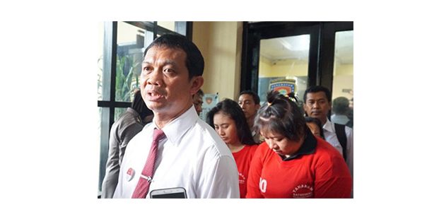 Berkas 8 Tersangka Penjualan Bayi di Surabaya Siap Disidangkan Berkas 8 Tersangka Penjualan Bayi di Surabaya Siap Disidangkan