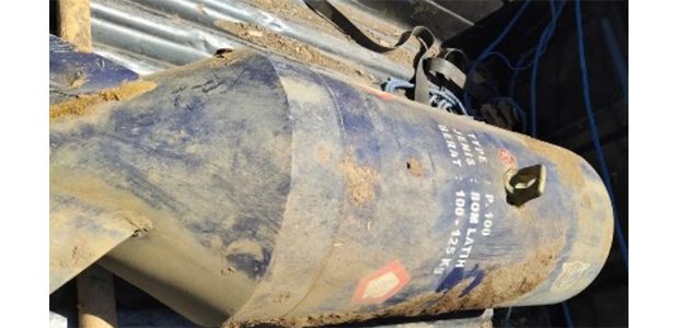 Bom Latih Pesawat Sukhoi Jatuh di Kebun Tebu di Lumajang Bom Latih Pesawat Sukhoi Jatuh di Kebun Tebu di Lumajang