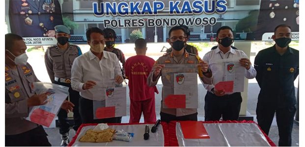 Polres Bondowoso Ungkap Kasus Penipuan Modus Investasi, Korban Rugi Hingga Rp20 Milyar Polres Bondowoso Ungkap Kasus Penipuan Modus Investasi, Korban Rugi Hingga Rp20 Milyar