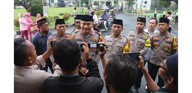 Gratis! Polres Bondowoso Layani Penitipan Barang Berharga Milik Warga yang Mudik Lebaran Gratis! Polres Bondowoso Layani Penitipan Barang Berharga Milik Warga yang Mudik Lebaran