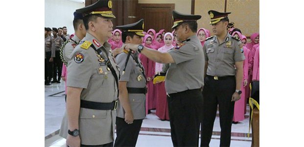 Brigjen Toni Harmanto Resmi Jabat Waka Polda Jatim Brigjen Toni Harmanto Resmi Jabat Waka Polda Jatim