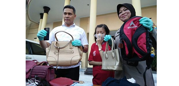 Buka Lowongan SPG Abal-Abal, Janda Dua Anak Kuras Barang Berharga Milik Korbannya Buka Lowongan SPG Abal-Abal, Janda Dua Anak Kuras Barang Berharga Milik Korbannya