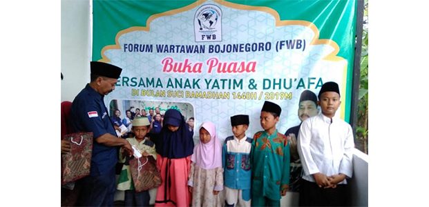Bukber Pamungkas, FWB Undang Anak Yatim dan Dhuafa Bukber Pamungkas, FWB Undang Anak Yatim dan Dhuafa
