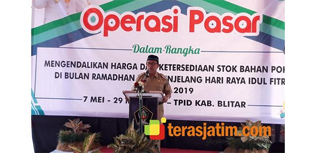 Bupati Blitar Buka Operasi Pasar di Kecamatan Sanankulon Bupati Blitar Buka Operasi Pasar di Kecamatan Sanankulon