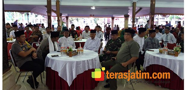 Bupati Blitar Minta Warganya Tidak Ikut Aksi 22 Mei di Jakarta Bupati Blitar Minta Warganya Tidak Ikut Aksi 22 Mei di Jakarta