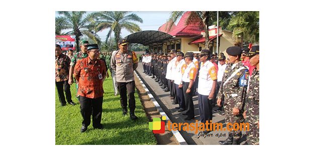 Bupati Blitar Tinjau Pasukan Pengamanan Pemilu 2019 Bupati Blitar Tinjau Pasukan Pengamanan Pemilu 2019