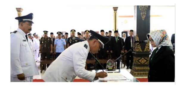 Bupati Jombang Lantik 279 Kepala Desa Periode 2019-2025 Bupati Jombang Lantik 279 Kepala Desa Periode 2019-2025