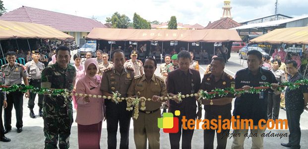 Bupati Resmikan Gedung Barak Dalmas di Mapolres Blitar Bupati Resmikan Gedung Barak Dalmas di Mapolres Blitar