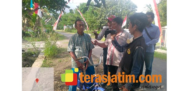 Proyek Pengaspalan Jalan di Tempusari Cluring Banyuwangi, Diduga Dikerjakan Asal-Asalan Proyek Pengaspalan Jalan di Tempusari Cluring Banyuwangi, Diduga Dikerjakan Asal-Asalan