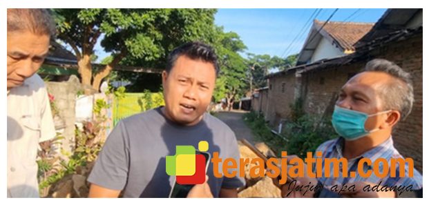 Warga Krajan Kalipuro Tutup Jalan dengan Batu, Ini Kata Ketua PETAKA Banyuwangi Warga Krajan Kalipuro Tutup Jalan dengan Batu, Ini Kata Ketua PETAKA Banyuwangi