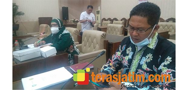 Harmonisasi 2 Raperda Inisiatif DPRD Banyuwangi Dilakukan Bersama Kemenkum HAM Jatim Harmonisasi 2 Raperda Inisiatif DPRD Banyuwangi Dilakukan Bersama Kemenkum HAM Jatim