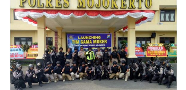 Cegah Aksi Teror di Wilayah Mojokerto, 21 Personel Tim Garda Mojopahit Diresmikan Cegah Aksi Teror di Wilayah Mojokerto, 21 Personel Tim Garda Mojopahit Diresmikan