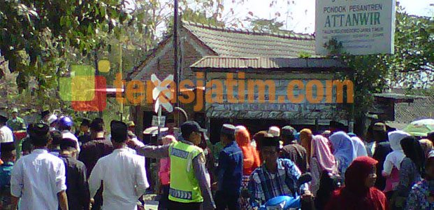 Cuaca Panas, Tak Menghalangi Pengunjung Haul Pendiri PP Attanwir Cuaca Panas, Tak Menghalangi Pengunjung Haul Pendiri PP Attanwir