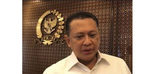DPR Pertimbangkan Tunda Pengesahan RUU KUHP DPR Pertimbangkan Tunda Pengesahan RUU KUHP