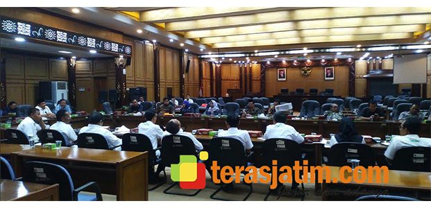 DPRD Minta Pemkab Sidoarjo Cari Solusi Atasi Banjir di Tanggulangin DPRD Minta Pemkab Sidoarjo Cari Solusi Atasi Banjir di Tanggulangin