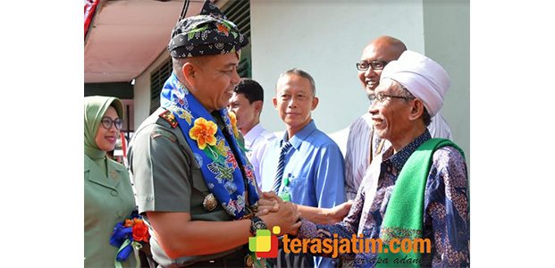 Danrem Baladhika Jaya Kali Pertama Gelar Kunker ke Probolinggo dan Situbondo Danrem Baladhika Jaya Kali Pertama Gelar Kunker ke Probolinggo dan Situbondo