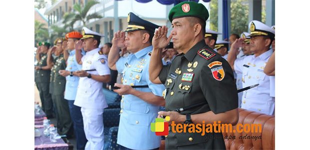 Danrem Baladhika Jaya Sambut Kedatangan Danlanal Malang Yang Baru Danrem Baladhika Jaya Sambut Kedatangan Danlanal Malang Yang Baru