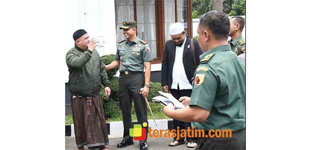 Danrem Baladhika Jaya Terima Kunjungan Pimpinan Majelis Watta’lim Riyadlul Jannah Danrem Baladhika Jaya Terima Kunjungan Pimpinan Majelis Watta’lim Riyadlul Jannah