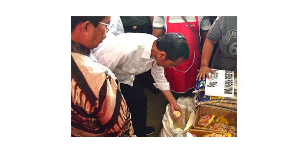 Di Tulungagung, Presiden Jokowi Blusukan ke Pasar Ngemplak Di Tulungagung, Presiden Jokowi Blusukan ke Pasar Ngemplak