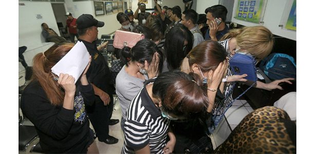 Polda Jatim Gerebek 6 Panti Pijat di Kediri Polda Jatim Gerebek 6 Panti Pijat di Kediri