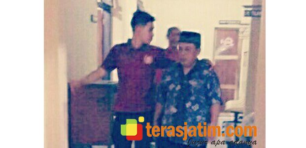 Diduga Cabuli 8 Muridnya, Oknum Guru SD di Situbondo Dibui Diduga Cabuli 8 Muridnya, Oknum Guru SD di Situbondo Dibui