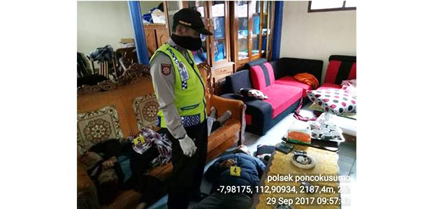 Diduga Hirup Asap Mesin Genset, 7 Orang Ditemukan Tewas di Balai Desa Ngadas Malang Diduga Hirup Asap Mesin Genset, 7 Orang Ditemukan Tewas di Balai Desa Ngadas Malang