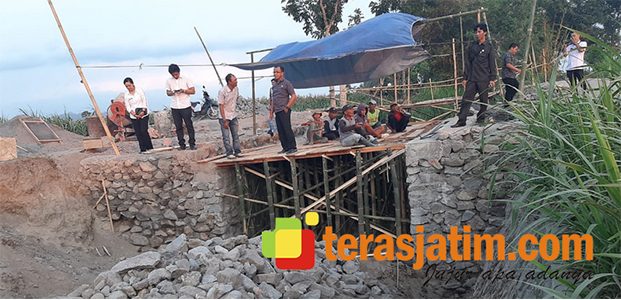 Digelontor Anggaran 250 Miliar, DPUPR Blitar Dianggap Tak Mampu Kerja Maksimal Digelontor Anggaran 250 Miliar, DPUPR Blitar Dianggap Tak Mampu Kerja Maksimal