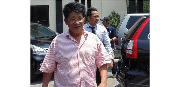 Dijerat UU ITE, Singky Soewadji Pengamat dan Pemerhati Satwa Ditahan Dijerat UU ITE, Singky Soewadji Pengamat dan Pemerhati Satwa Ditahan