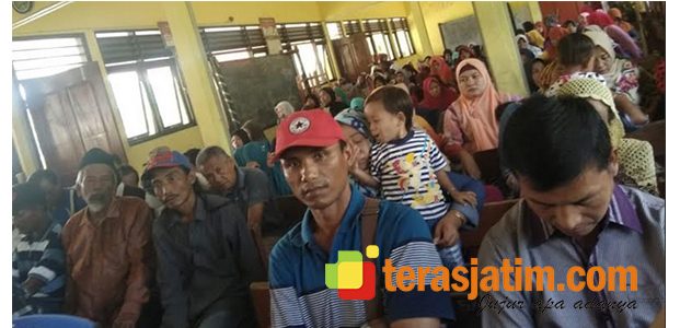 Dinilai Kasar, Kasek Perempuan di Bojonegoro Digeruduk Wali Murid Dinilai Kasar, Kasek Perempuan di Bojonegoro Digeruduk Wali Murid