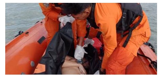Dirikan Posko DVI, Polda Jatim Identifikasi Belasan Mayat Korban Kapal Tenggelam di Madura Dirikan Posko DVI, Polda Jatim Identifikasi Belasan Mayat Korban Kapal Tenggelam di Madura