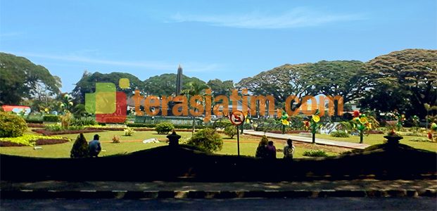 Ditentang, Pemkot Malang Lanjutkan Penataan Taman Tugu Ditentang, Pemkot Malang Lanjutkan Penataan Taman Tugu