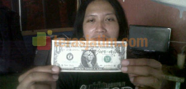 Dolar Naik, Banyak Beredar Dolar Palsu Dolar Naik, Banyak Beredar Dolar Palsu
