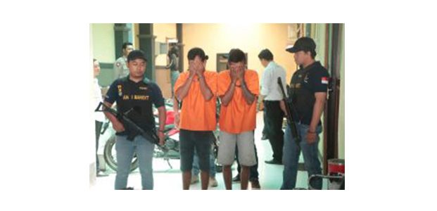 Dua Begal di Semen Kediri Dibekuk Polisi Dua Begal di Semen Kediri Dibekuk Polisi