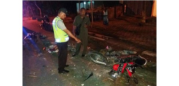 Dua Motor Warga Besole Tulungagung Dirusak Puluhan Orang Tak Dikenal Dua Motor Warga Besole Tulungagung Dirusak Puluhan Orang Tak Dikenal